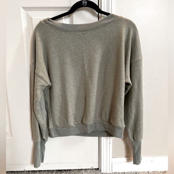 Project Social T Soft Sweater. Sage green. Size medium - Picture 1 of 7